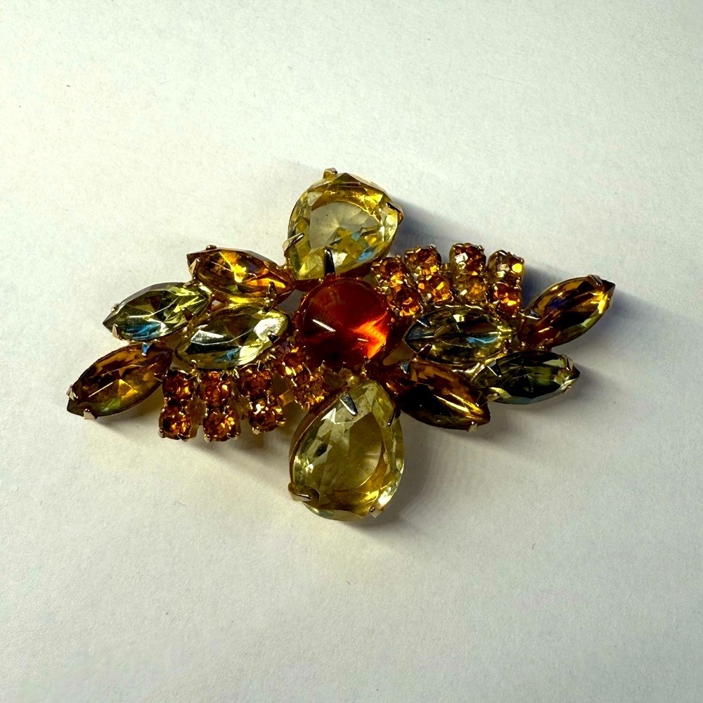 Vintage 60s Rhinestone Glass Brooch Pin